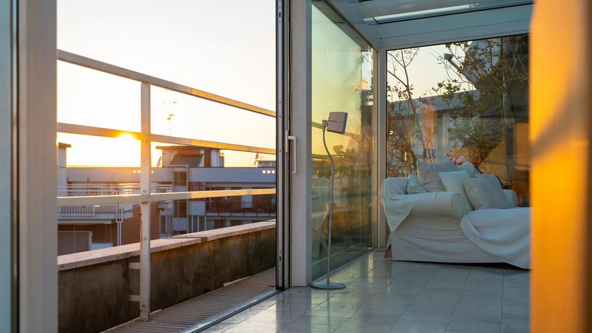 Luxury Penthouse With Stunning View And Hammam Apartment Milan