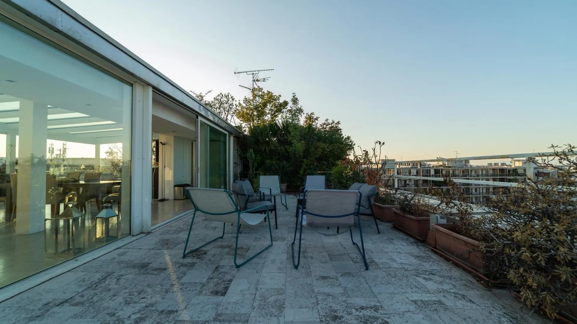Luxury Penthouse With Stunning View And Hammam Apartment Milan
