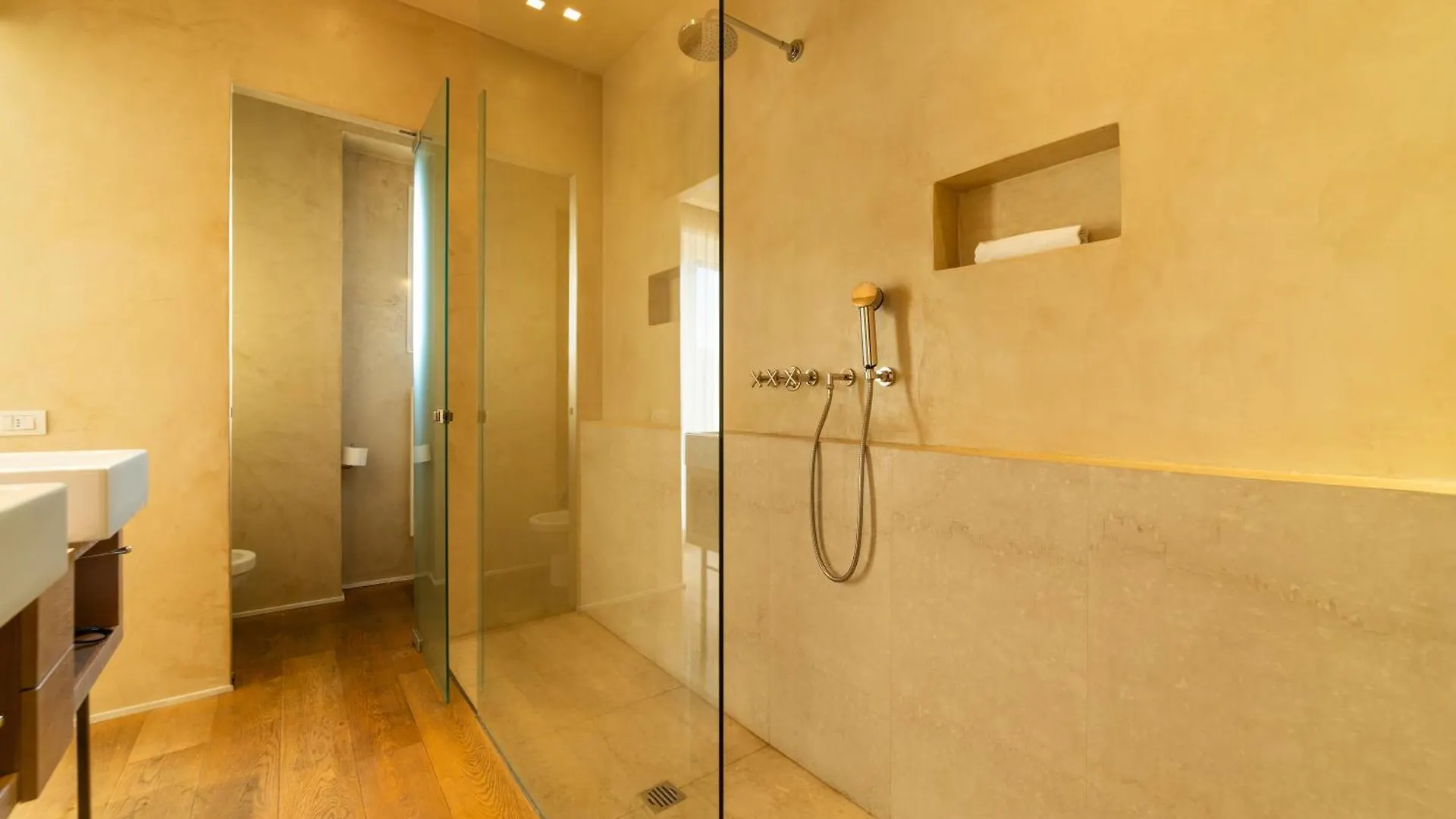 Luxury Penthouse With Stunning View And Hammam Apartment Milan